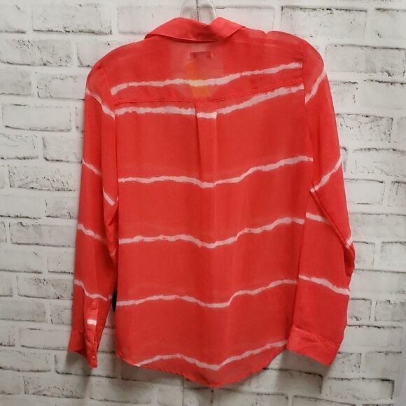 Old navy top  - Picture 3 of 3